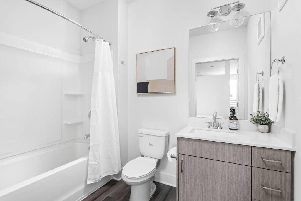 Mid-Century Modern Studio Cozysuites Downtown 印第安納波利斯 外观 照片